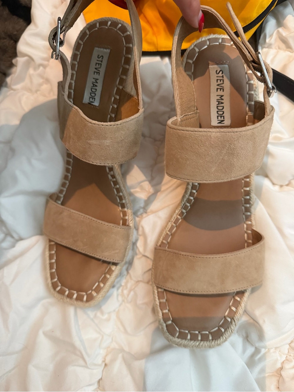 Steve Madden Beige Platform heels size 9.5